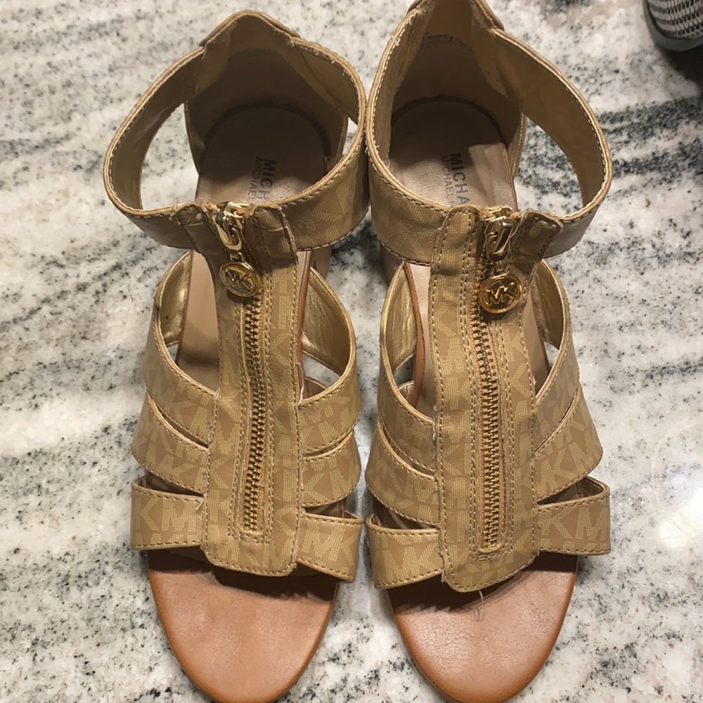 Low MK heels